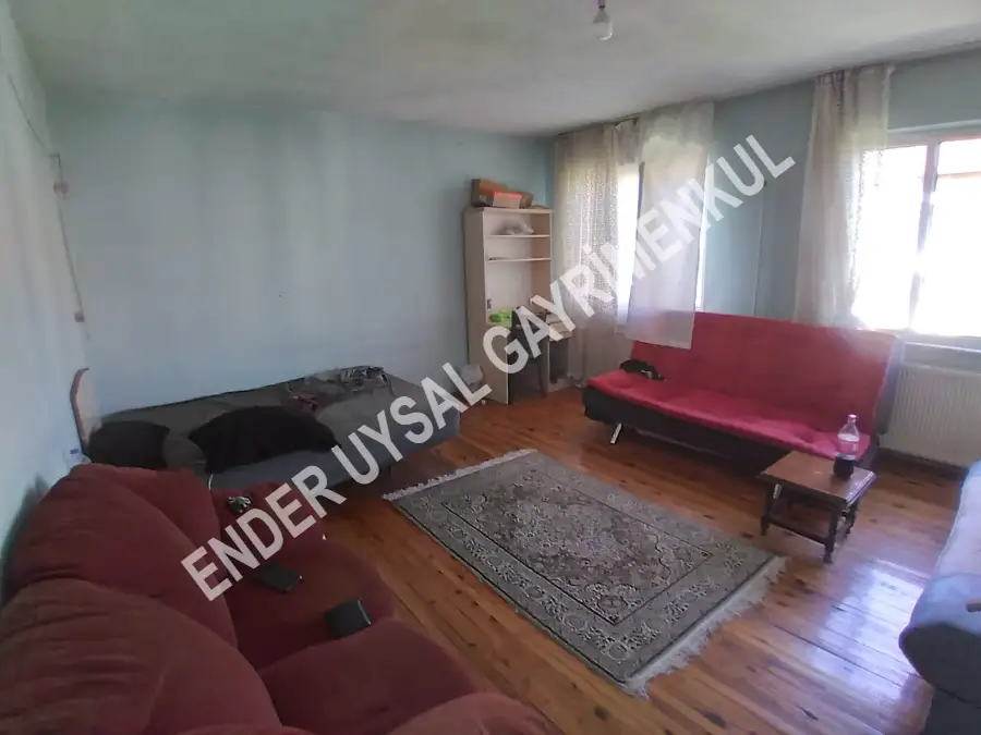 ENDER UYSAL GAYRİMENKULDEN KINIKLI DA 2+1 EŞYALI KİRALIK DAİRE.