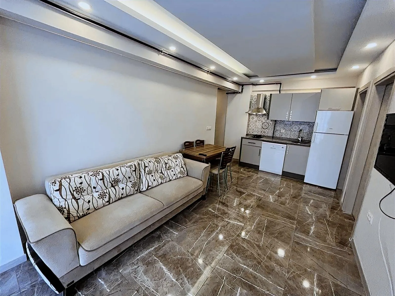 SEMİH'DEN DEĞİRMENÖNÜ MAH ÇINAR A 5DK 1+1 47M2 ARA KAT