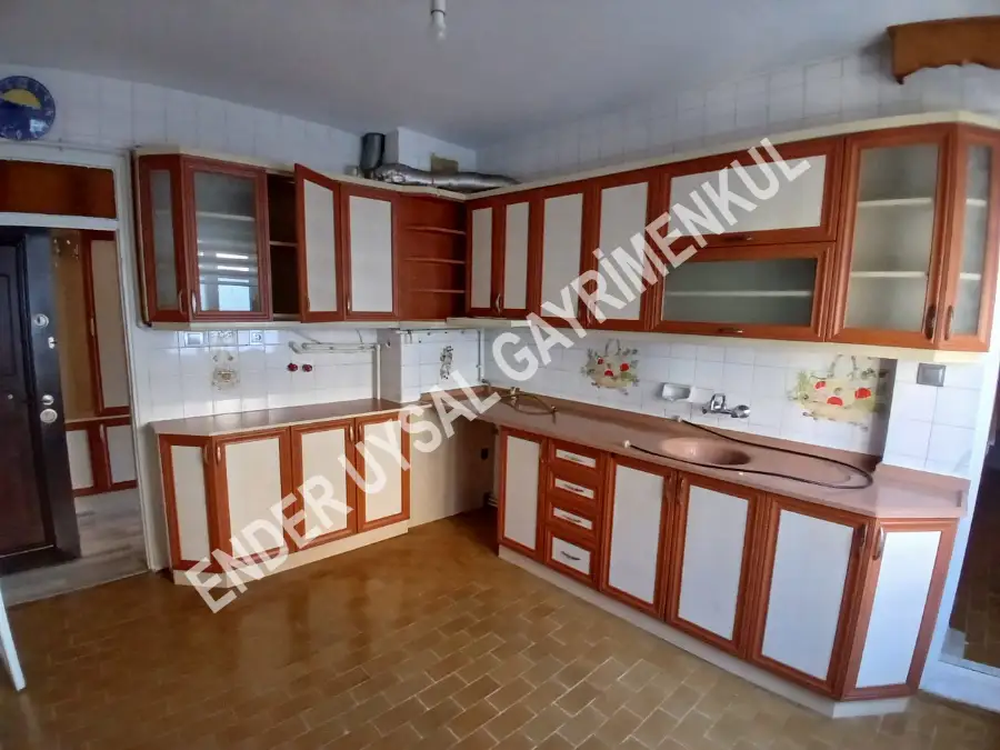 ENDER UYSAL GAYRİMENKULDEN MEHMETÇİKTE BOYALI ARAKAT 3+1 KİRALIK DAİRE