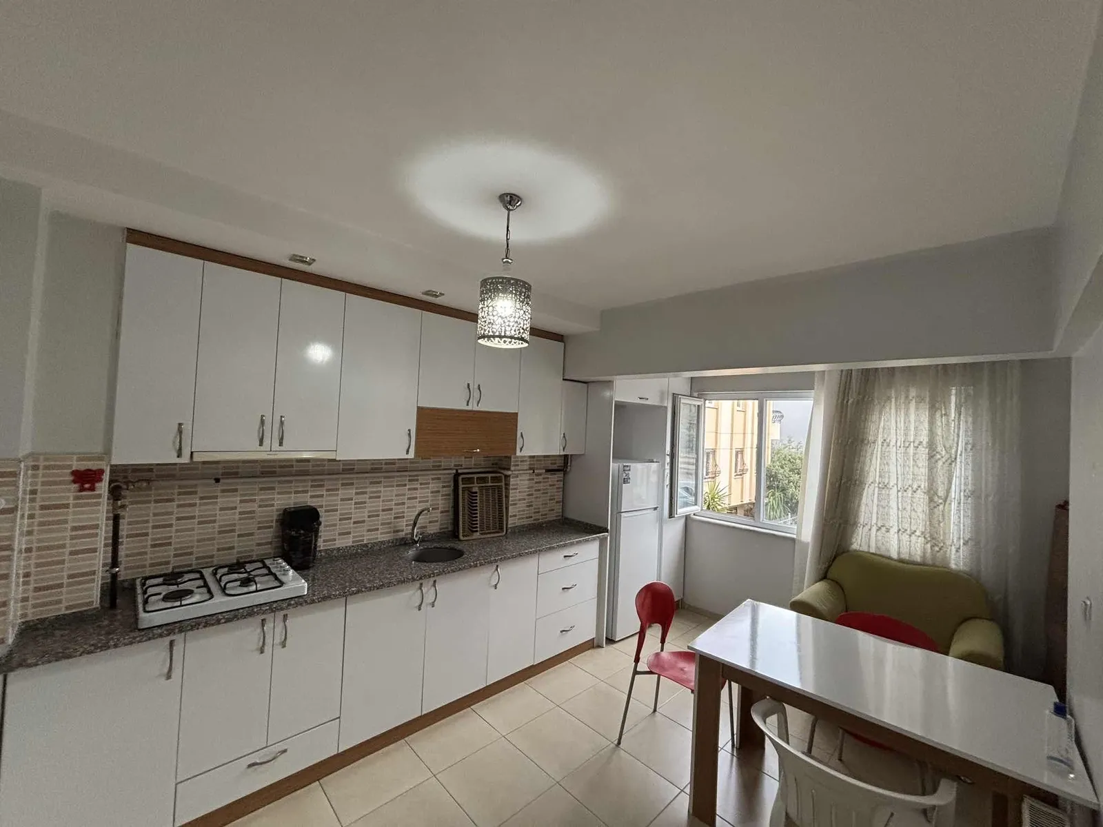 Century 21 Net'ten Kampüs Bölgesinde Eşyalı 2+1 Kiralık Apart