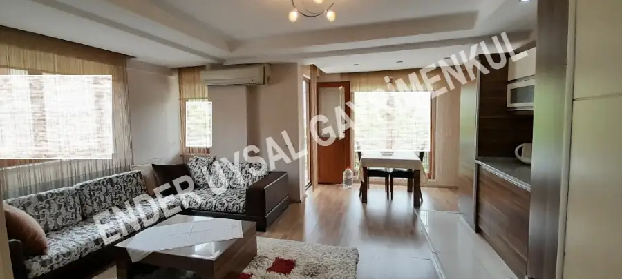 ENDER UYSAL GAYRİMENKULDEN KİRALIK 2+1 BALKONLU EV GİBİ EŞYALI LÜX APART