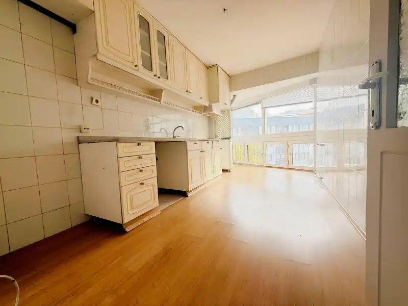 City20'den SIRAKAPILAR MİMARSİNAN CD. 2+1 SATILIK DAİRE