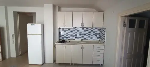 ENDER UYSAL GAYRİMENKULDEN ASMALIEVLERDE 1+1 ÇATI KATI KİRALIK DAİRE YETKİ NO 40615115