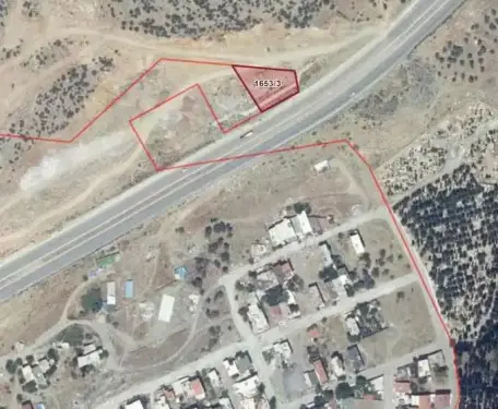 EDREMİTTE PANORAMİK MANZARALI, YÜKSEK TİCARİ POTANSİYELLİ ARSA
