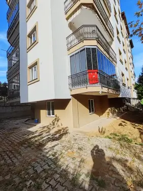 ADALET MH HARİKA KONUMDA İŞ YERİNE UYGUN 2+1 100M2