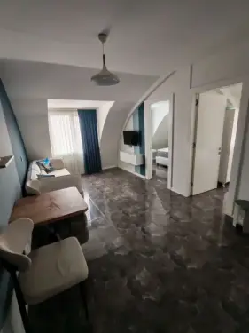 Zeytinköy'de Cerrahi Hastanesi Yanı Lüx Eşyalı 2+1 Kiralık Apart