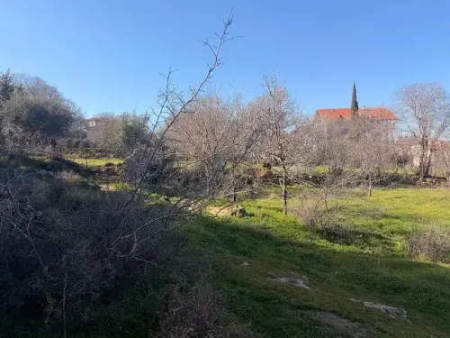 DENİZLİ ŞİRİNKÖY' DE DOĞA' NIN KALBİNDE SATILIK VİLLA ARSASI