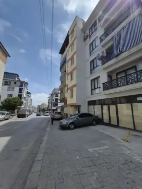 MURATDEDE'DE İŞLEK YOL ÜZERİ, OTOPARKLI DÜKKAN