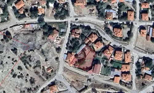 GÖLHİSAR MERKEZ DE 2 ADET ARSA