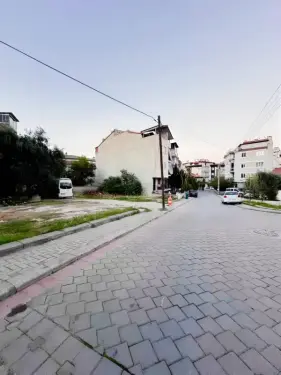 PELİTLİBAĞ DA 3 KAT İMARLI 20 APARTLIK FIRSAT ARSA