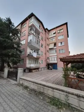 ÇAMLIK'TA ARSA PAYI FİYATINA 3+1 SATILIK DAİRE