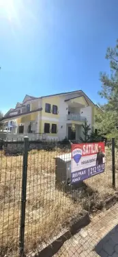 Denizli Albayrak'ta 500 m2 arsa içinde Villa