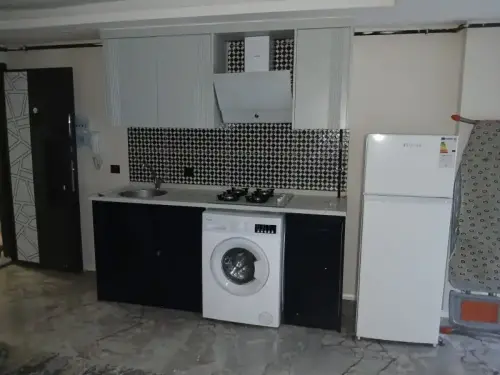 ENDER UYSAL GAYRİMENKULDEN YUNUSEMRE DE SATILIK 2+1 BAHÇEKATI APART...  