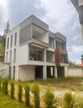 HAVUZLU MÜSTAKİL VİLLA PAMUKKALE ÜNİV. ARKASINDA