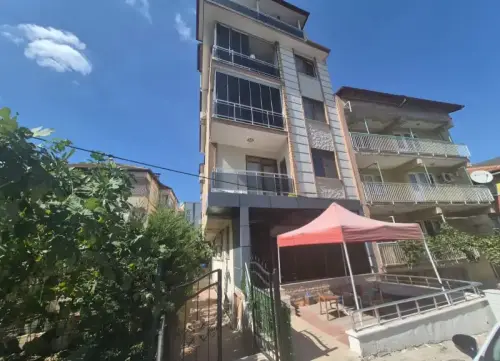 HAYIRSEVERLER ORTAOKULU KARŞISI 60'LIK BACA OLAN 80 M2 İŞYERİ