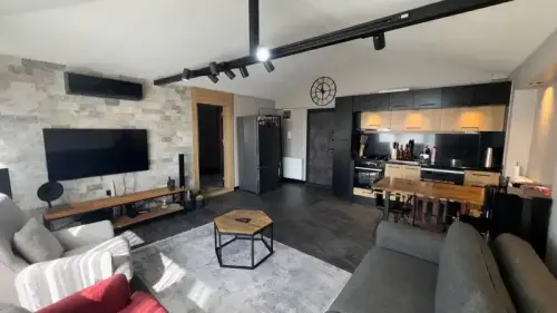 ENDER UYSAL GAYRİMENKULEN KINIKLIDA FORUMA YAKIN 1+1 GENİŞ ULTRA LÜX SATILIK APART..   