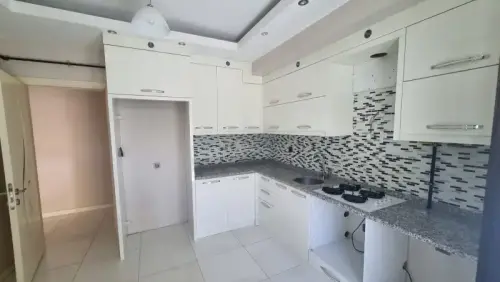 Zeytinköy Eski Yol Altında Park Karşısı 3 +1 Kiralık Daire