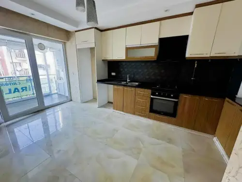 ÇINAR MEYDANINA 5DK MESAFEDE 3+1 145M2 BAKIMLI ARA KAT DAİRE
