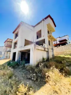 YEŞILYAYLA DA MÜSTAKIL TAPU NA-TAMAM VİLLA
