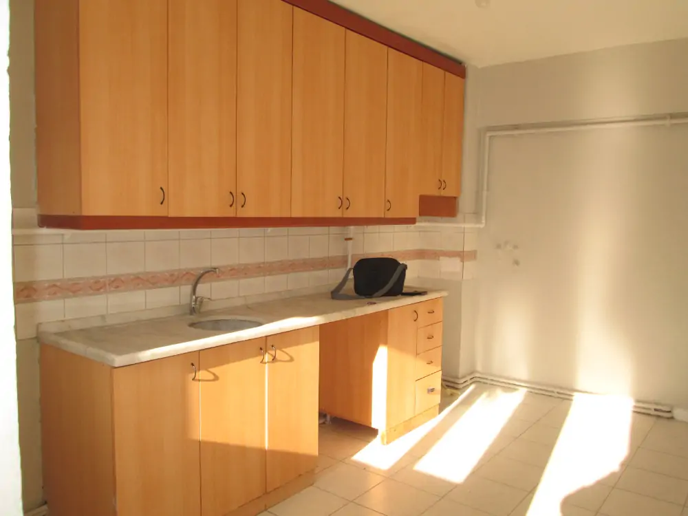 DENİZLİDE ACİL SATILIK DAİRE_DEĞİRMENÖNÜ MAHALLESİNDE 3+1 155m2 SATILIK ARAKAT DAİRE