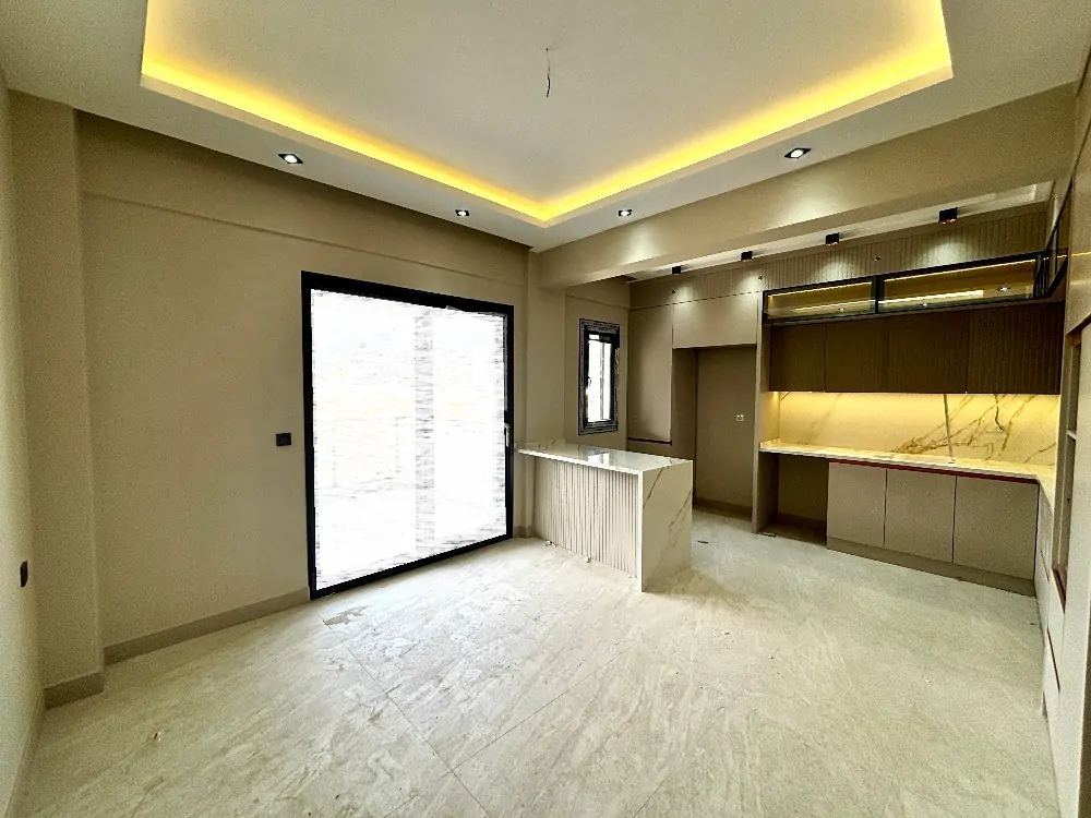 ÖZERSOY'DAN YENİŞAFAK'TA EBEVEYN B. 3,5+1 SATILIK LÜX DAİRE