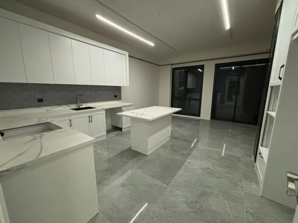 ÖZERSOY'DAN 1200 EVLERDE ÖNÜ AÇIK GİYİNME O. EBEVYN B. LÜX DAİRE