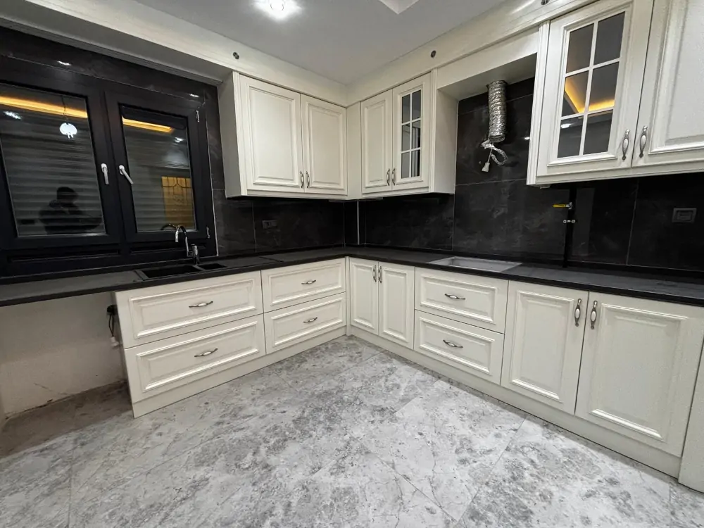 ÖZERSOY'DAN KARAHASANLI'DA EBEVEYN BANYOLU 3+1 SATILIK DAİRE