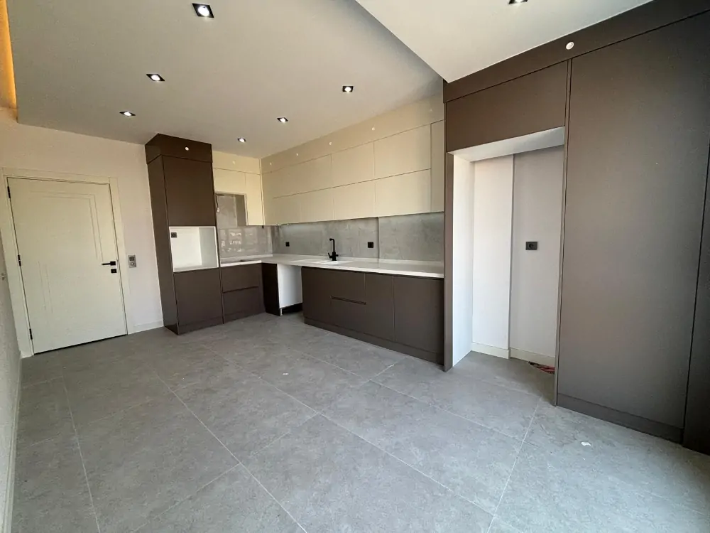 ÖZERSOY'DAN EBEVEYN B. GİYİNME ODALI KİLERLİ 3+1 SATILIK DAİRE