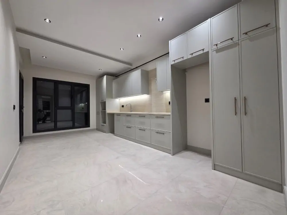 ÖZERSOY'DAN YENİŞAFAK'TA EBVYN B. CAM B. 3+1 SATILIK LÜX DAİRE
