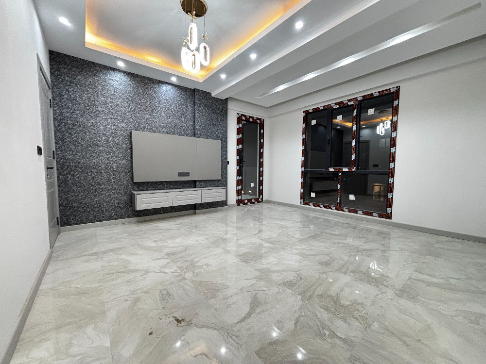 İYİ-Kİ'DEN ŞEMİKLERDE CEPHESİ AÇIK TV ÜNİTELİ 2+1 LÜX DAİRE
