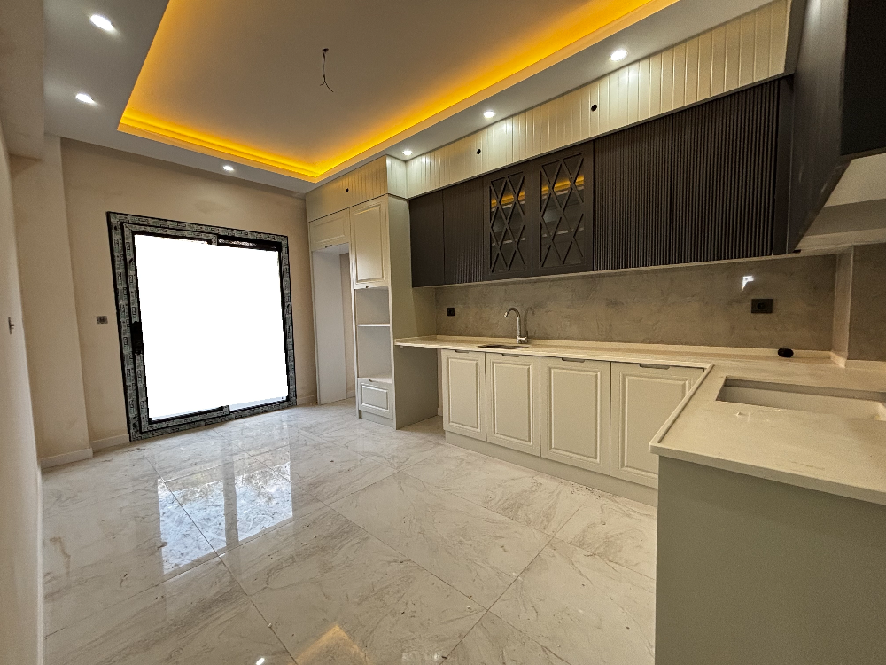 İYİ-Kİ"DEN ÇİĞDEM CAD. YÜKSEK KREDİLİ ÖNÜ KOMPLE AÇIK LÜX İŞÇİLİKLİ 2+1 DAİRELER