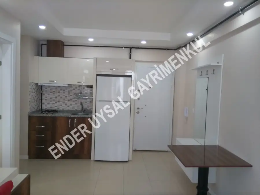 ENDER UYSAL GAYRİMENKULDEN ASMALIEVLER DE KİRALIK ASANSÖRLÜ KLİMALI BALKONLU  1+1 ARAKAT APART...  