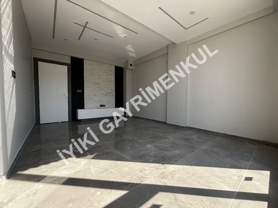 İYİ-Kİ''DEN GÜMÜŞÇAY'DA EBVYN. BANYOLU ÖNÜ AÇIK LÜX 2+1 DAİRELER