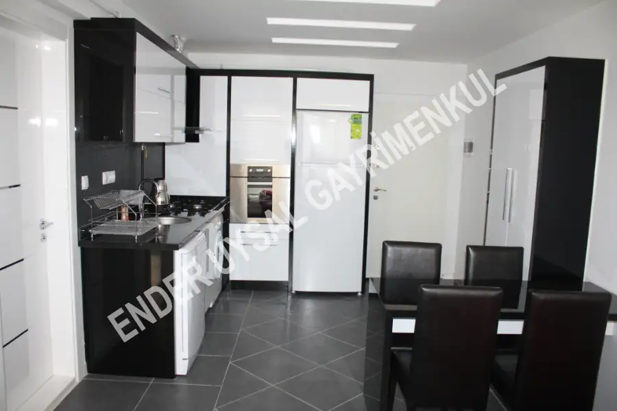  ENDER UYSAL GAYRİMENKULDEN KAMPÜSTE  KLİMALI BALKONLU  KİRALIK  1+1 LÜX  GENİŞ APART...  