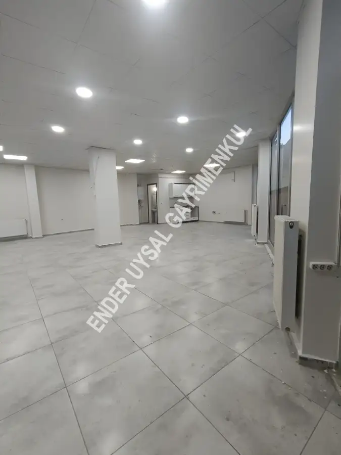ENDER UYSAL GAYRİMENKULDEN FESLEĞEN DE SATILIK MERKEZİ KONUMDA İŞYERİ...